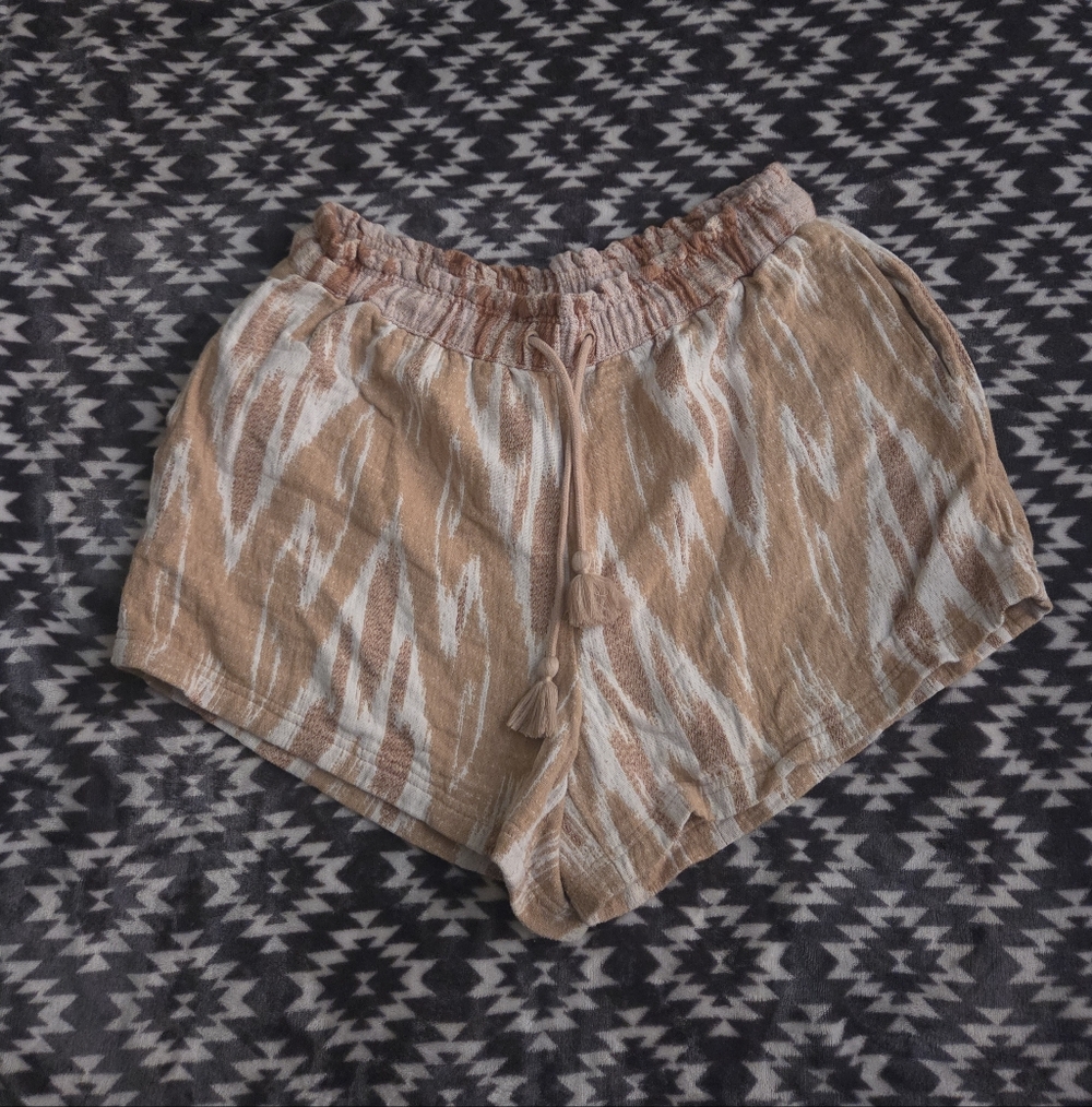 aerie High Waist Ikat-Print Shorts in Beige & White Cotton Vacay Boho Beach Lg. - Picture 2 of 9